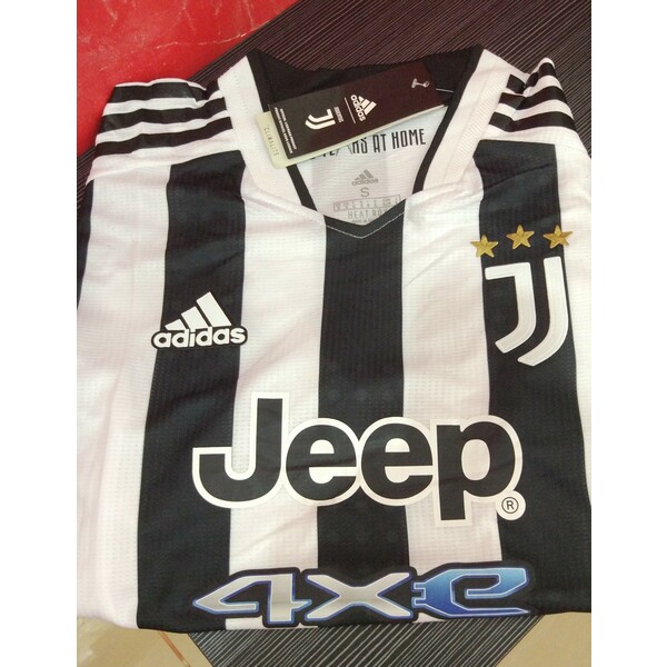 Home kit juventus online 2021